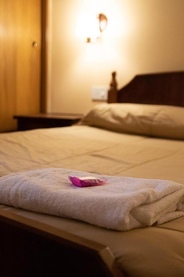 Hotel Provincia Trelew Esterno foto