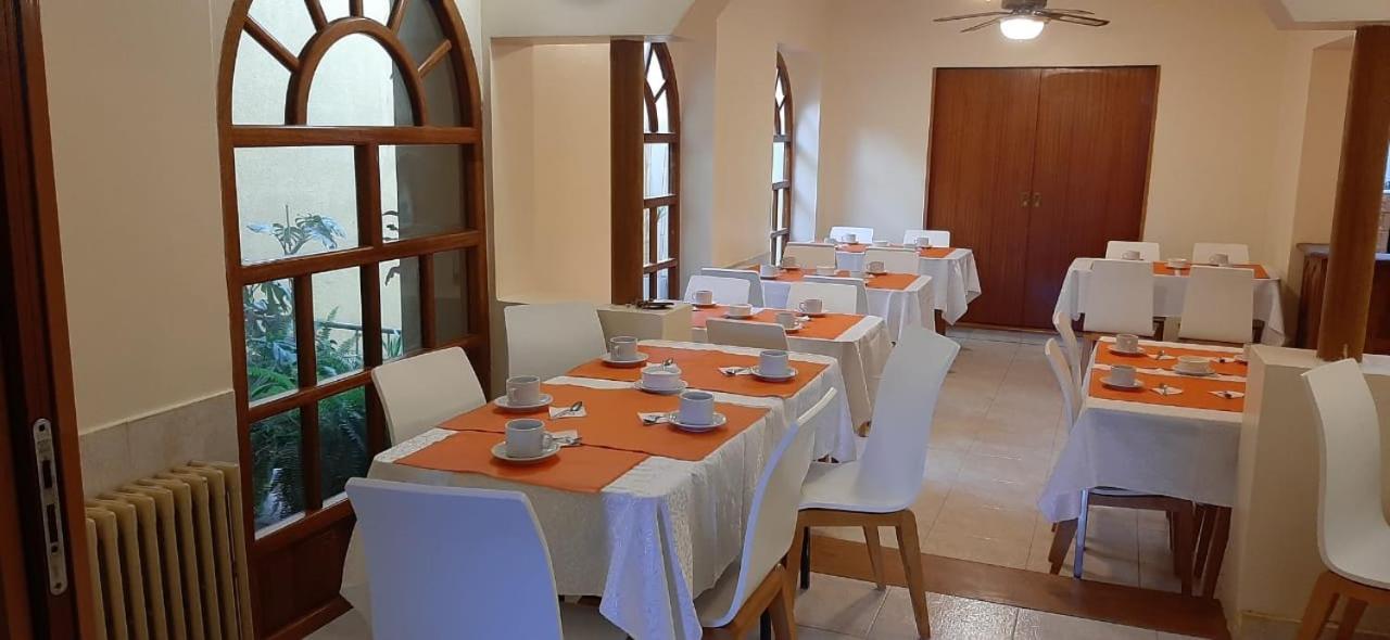 Hotel Provincia Trelew Esterno foto
