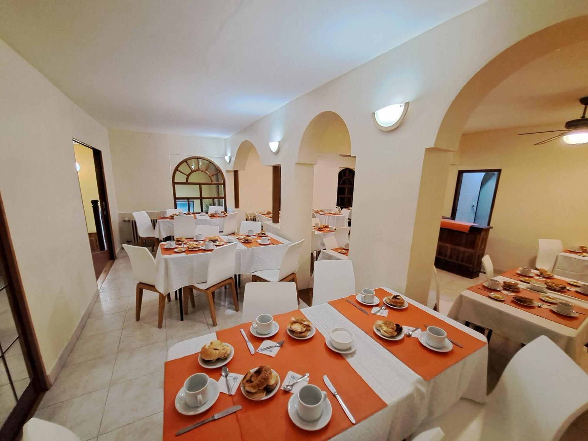 Hotel Provincia Trelew Esterno foto